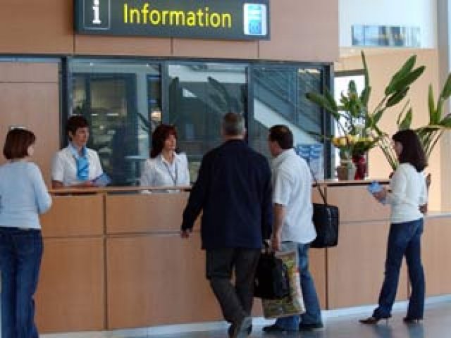 Navettes ski : nouveau partenariat entre Altibus et l'aéroport Pau Pyrénées Navettes ski : nouveau partenariat entre Altibus et l'aéroport Pau Pyrénées